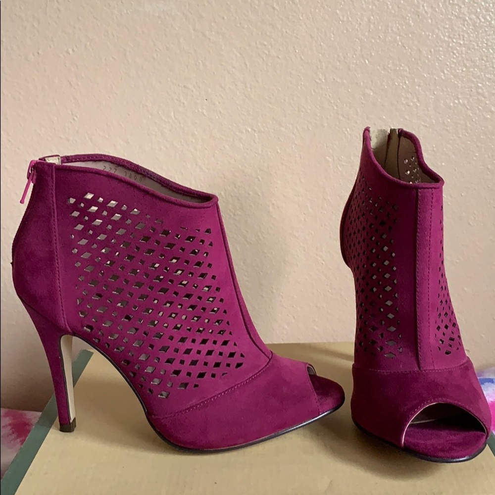 Andrea brand heels (deep fuchsia color)